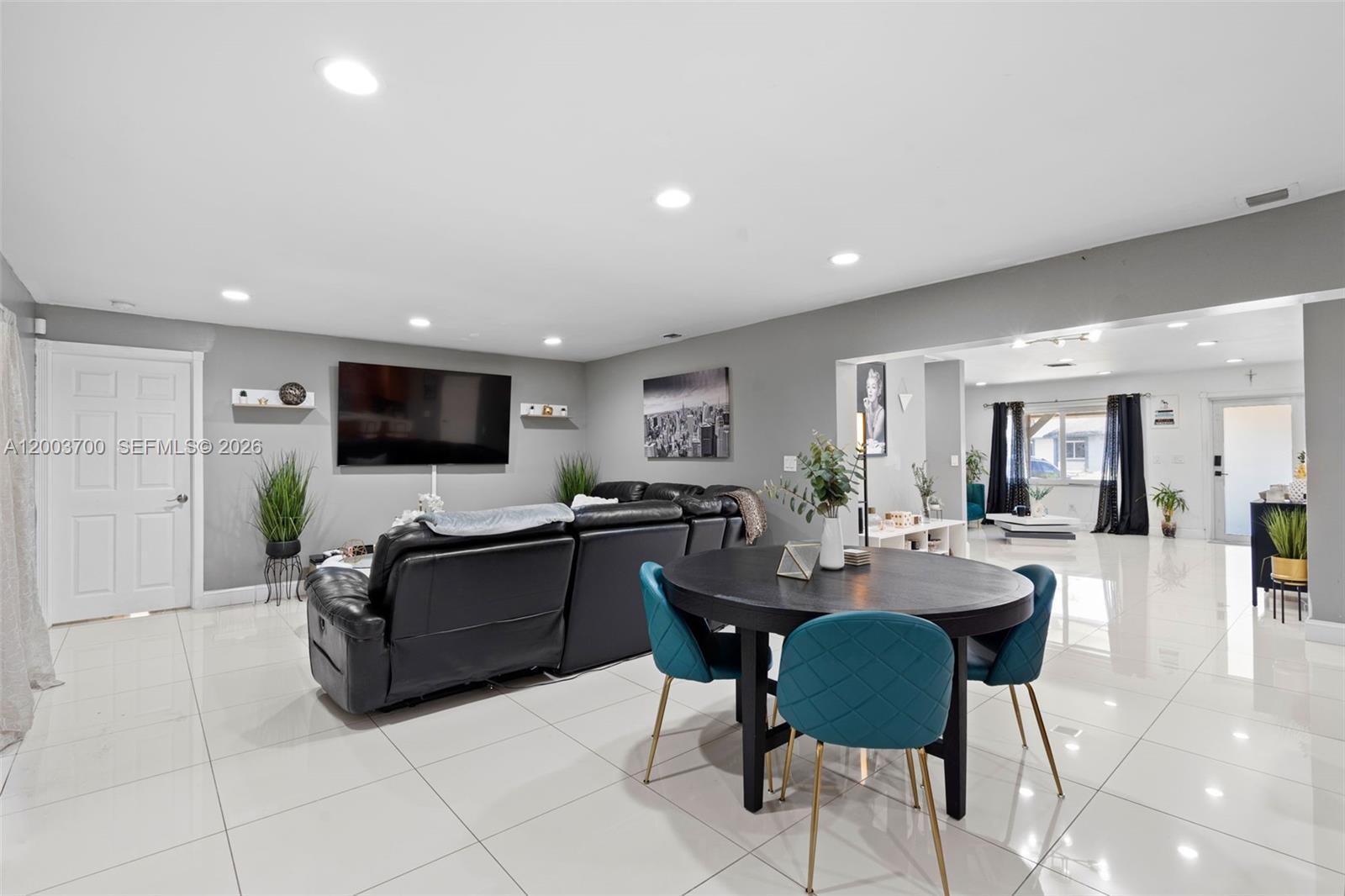 HOMESTEAD LAKES FARMLIFE - Residential