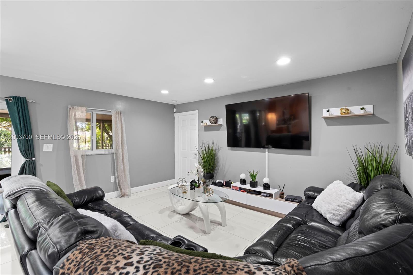 HOMESTEAD LAKES FARMLIFE - Residential