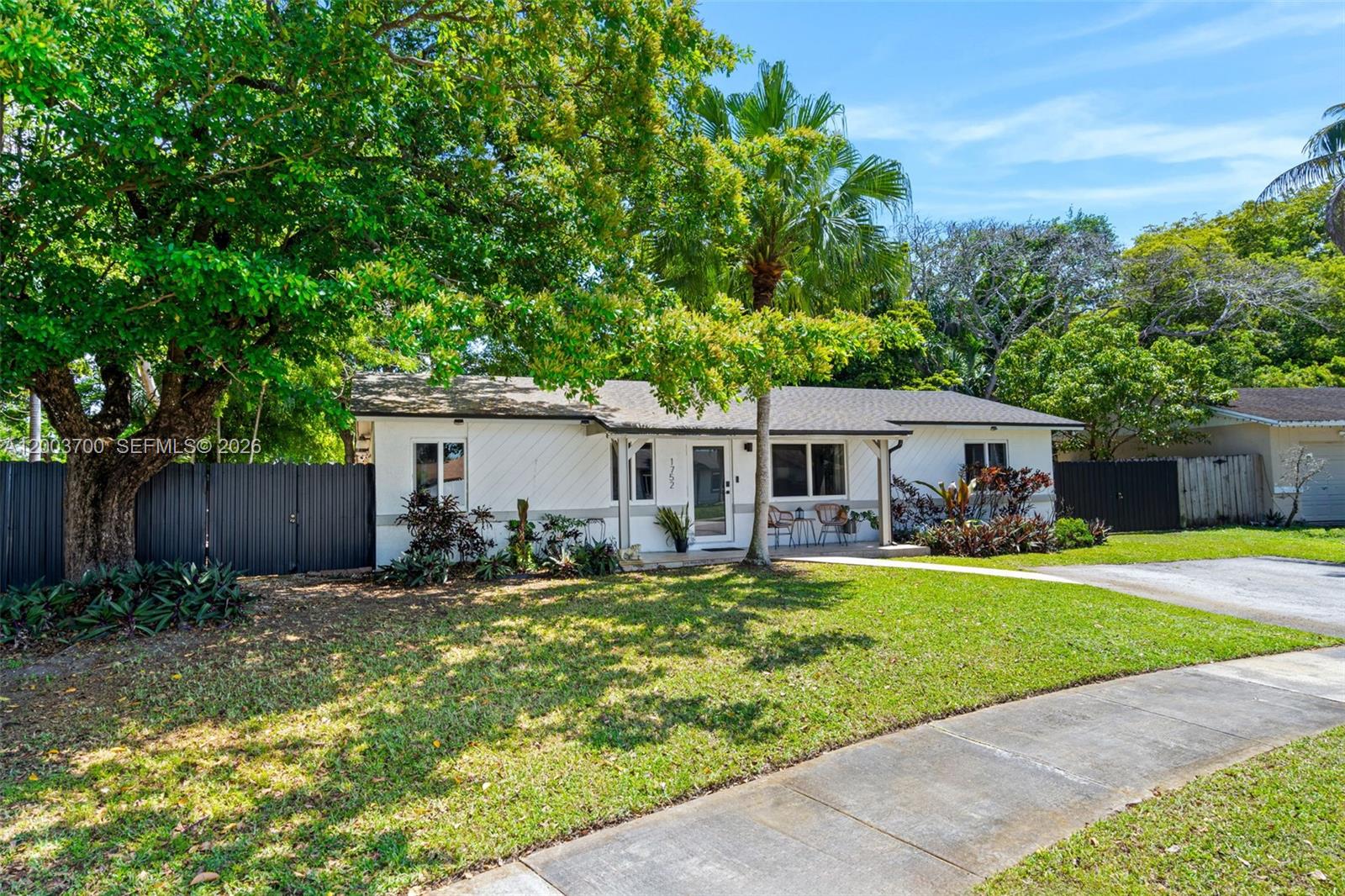 HOMESTEAD LAKES FARMLIFE - Residential