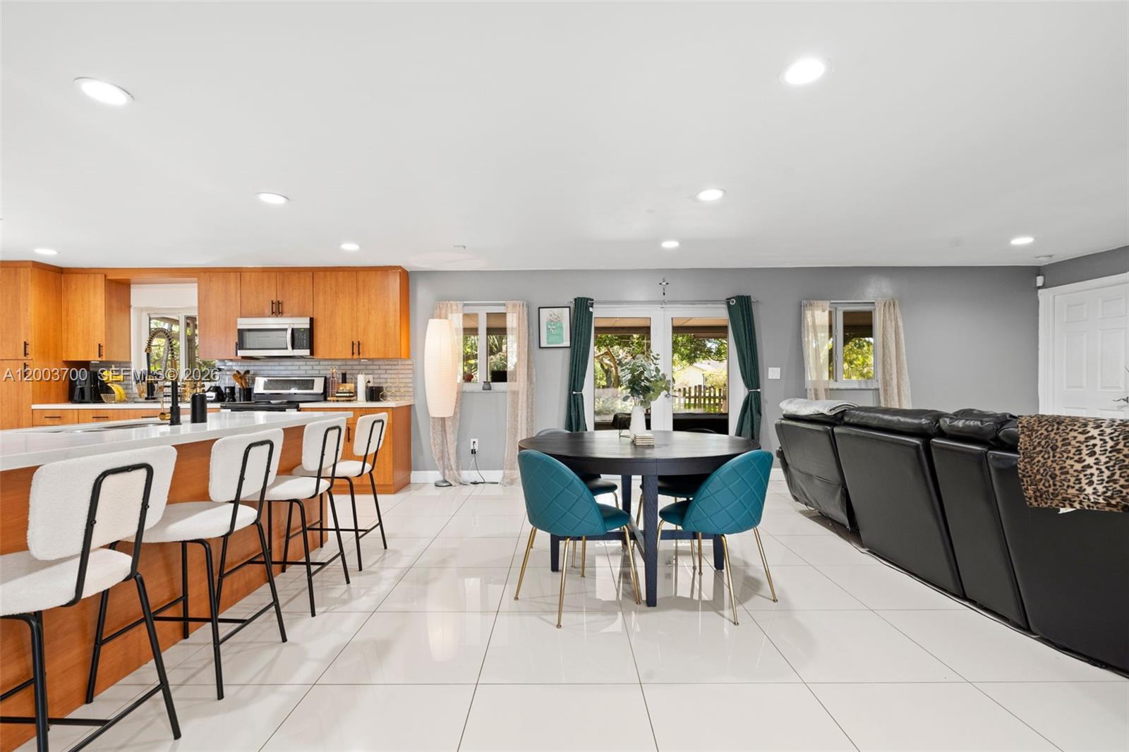 HOMESTEAD LAKES FARMLIFE - Residential