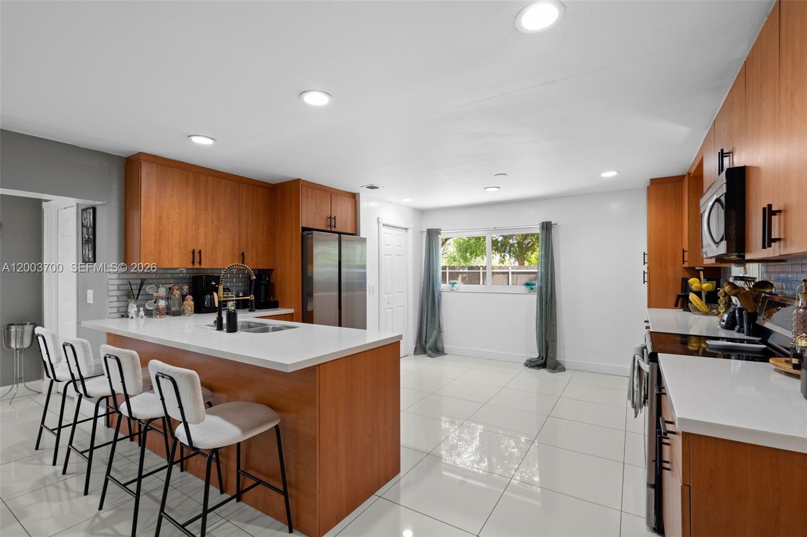 HOMESTEAD LAKES FARMLIFE - Residential