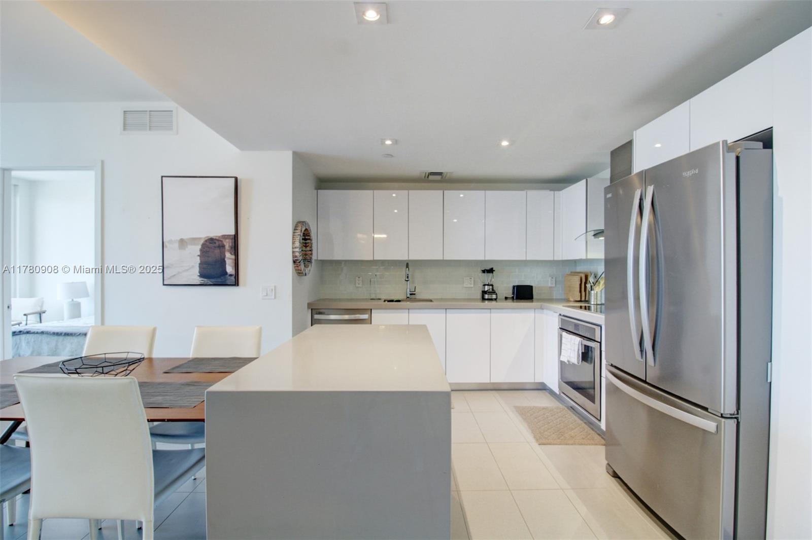 CANVAS CONDO - Residential Lease