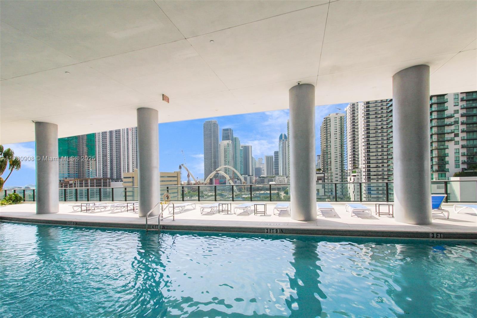 CANVAS CONDO - Residential Lease