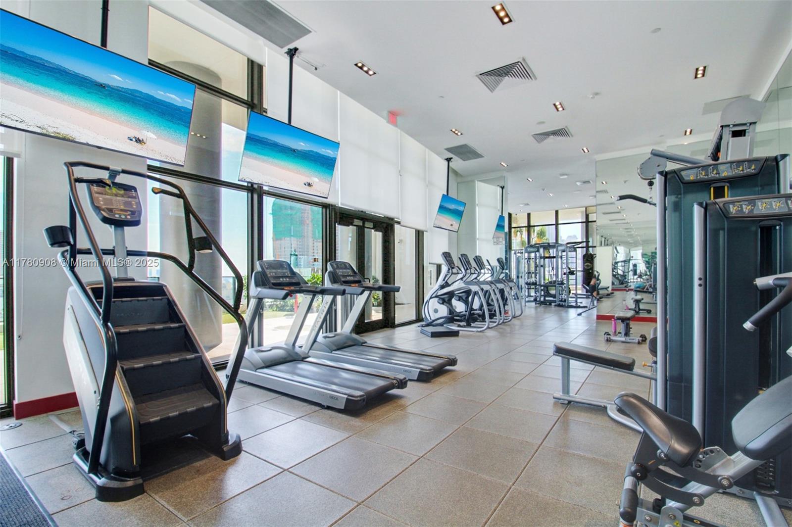 CANVAS CONDO - Residential Lease