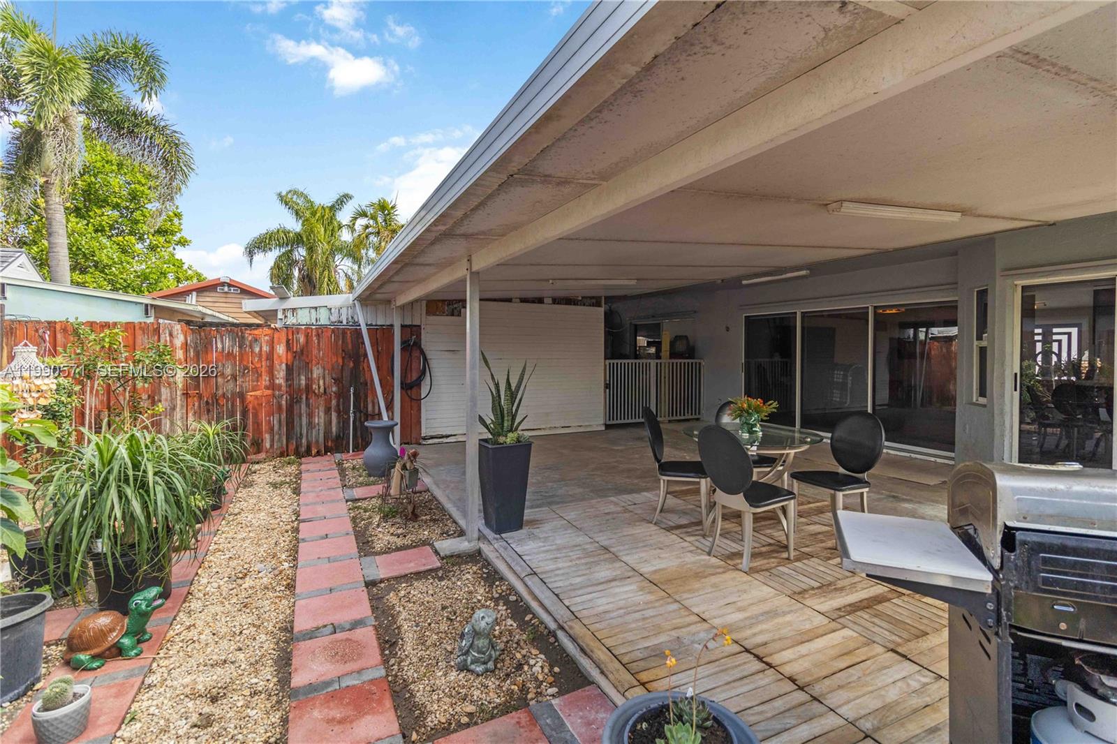 MONACO ESTATES 1ST ADDN - Residential