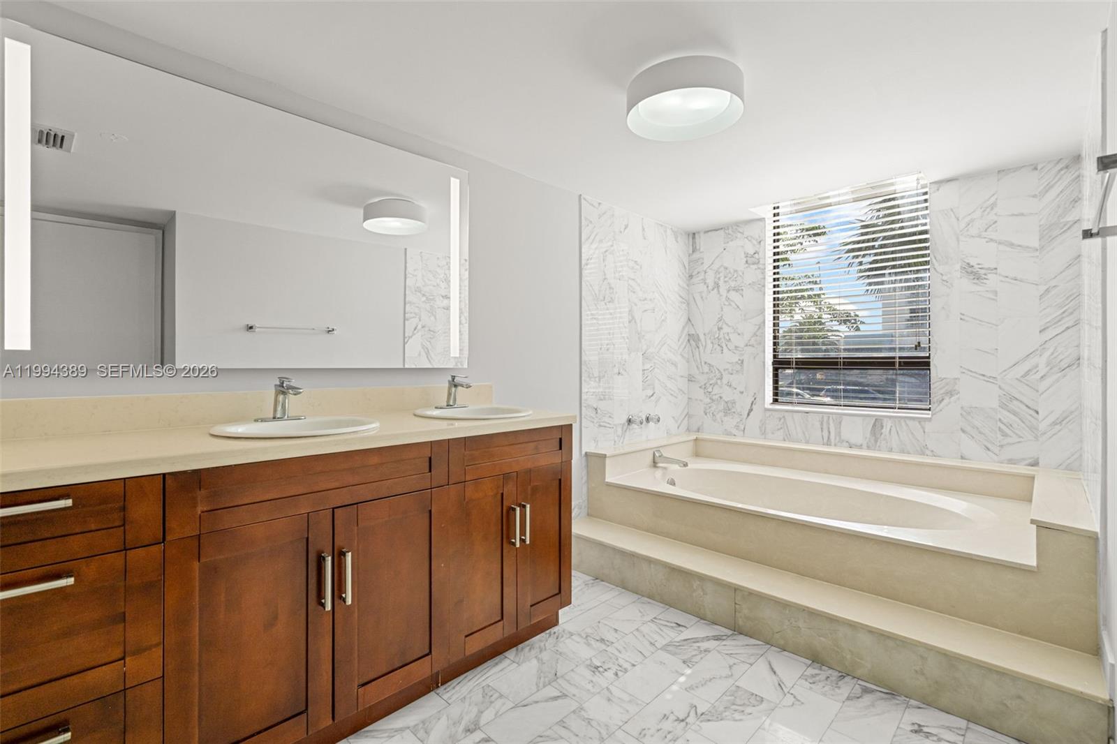 THE SURF CONDO - Residential Lease