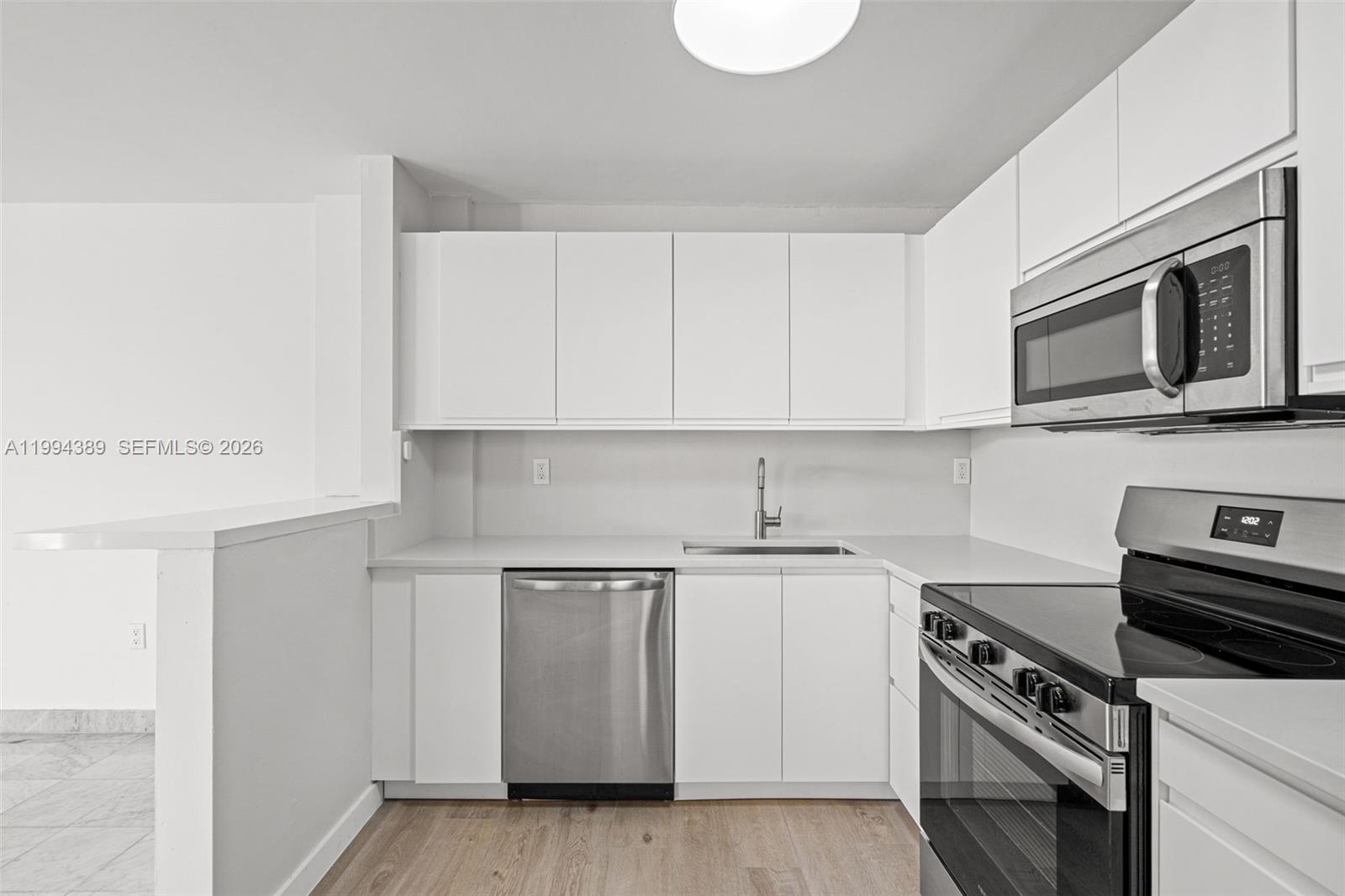 THE SURF CONDO - Residential Lease