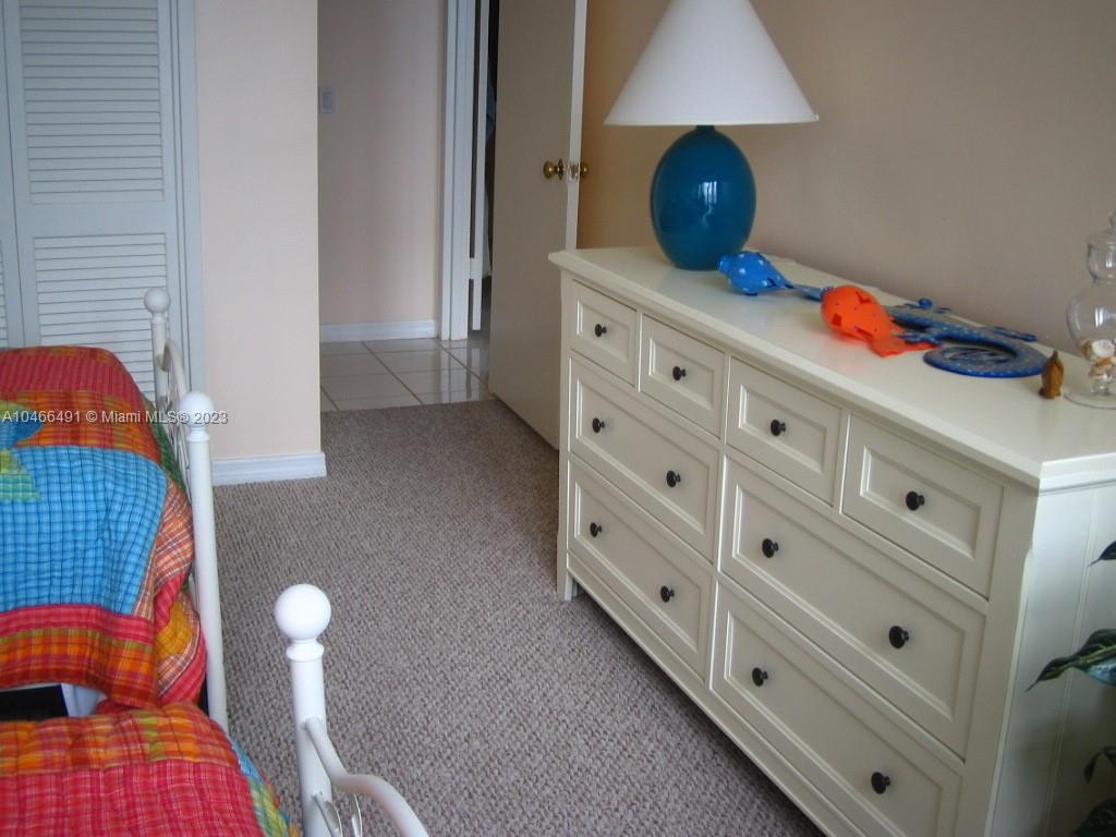 ALEXANDER TOWERS CONDO - Residential Lease