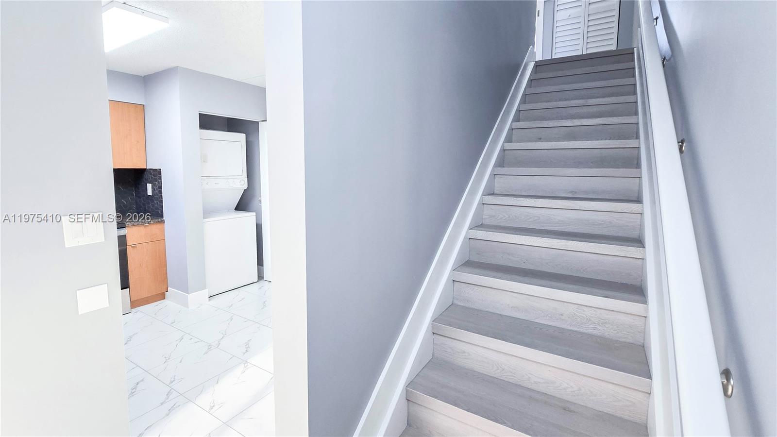 MIRASSOU CONDO - Residential Lease