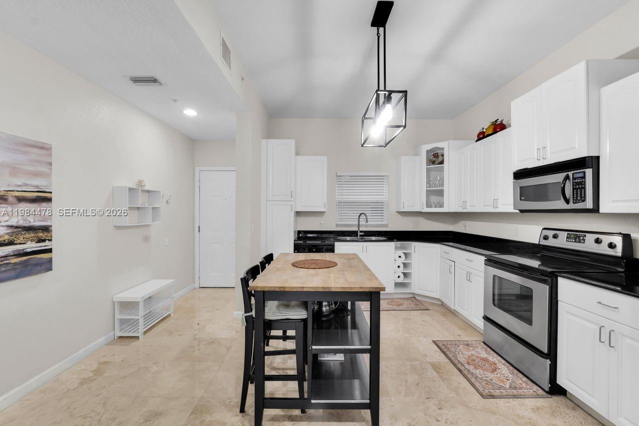 1640 Presidential Way 405