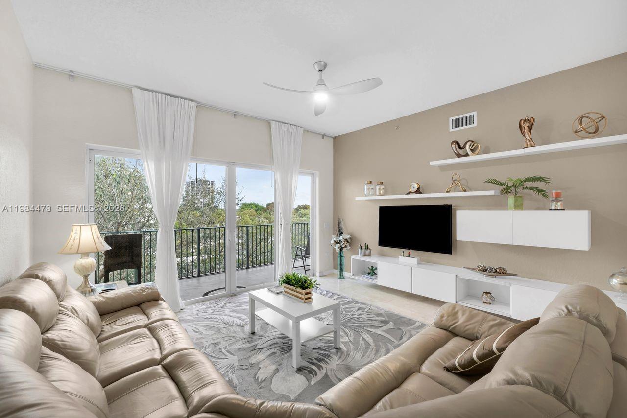 1640 Presidential Way 405