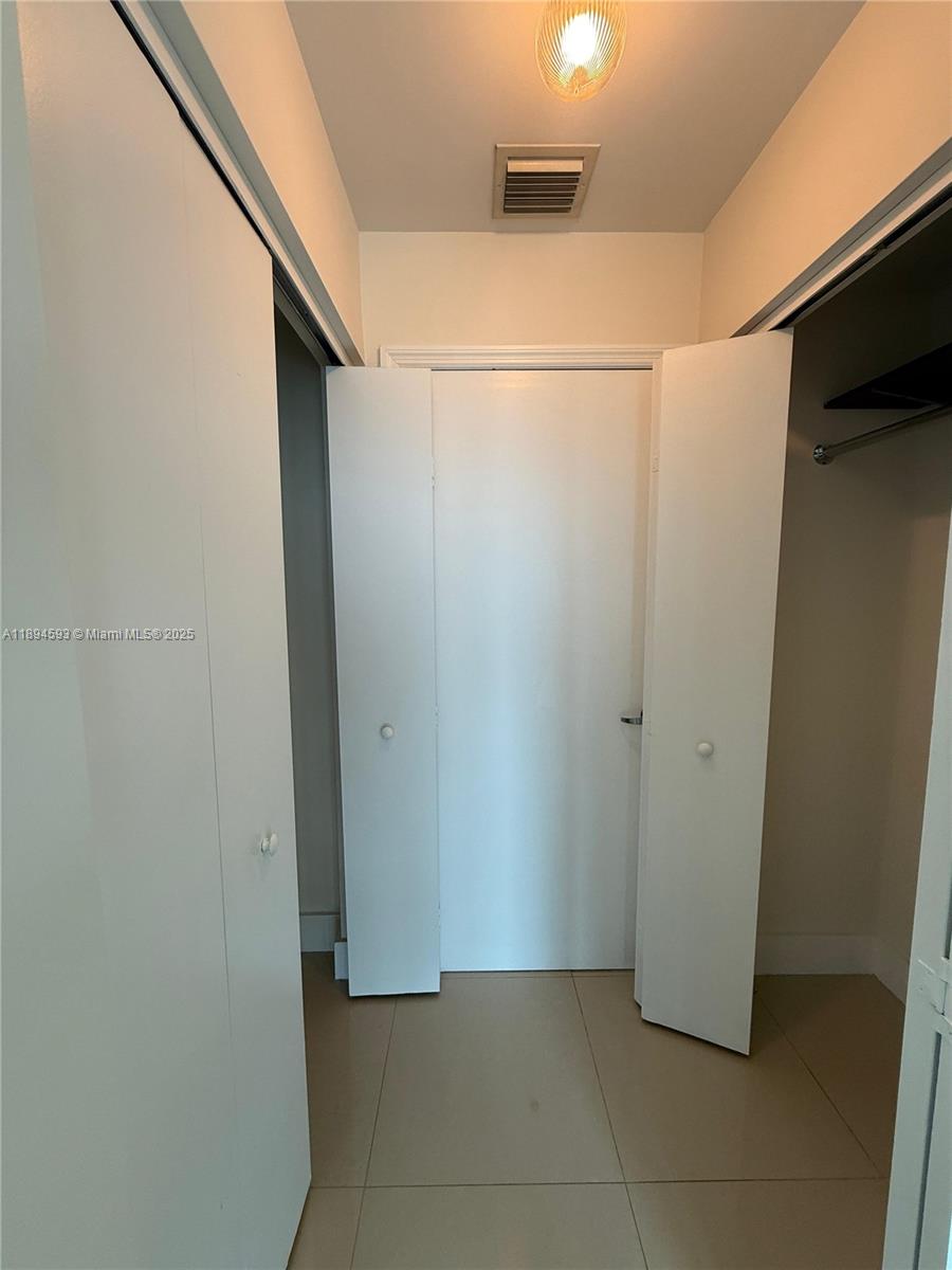 INFINITY AT BRICKELL COND - Residential Lease
