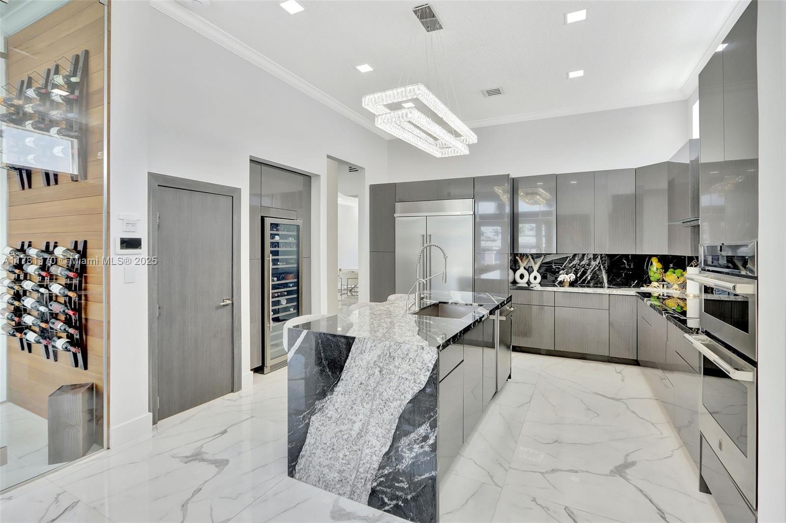 EASTERN SHORES 1ST ADDN - Residential