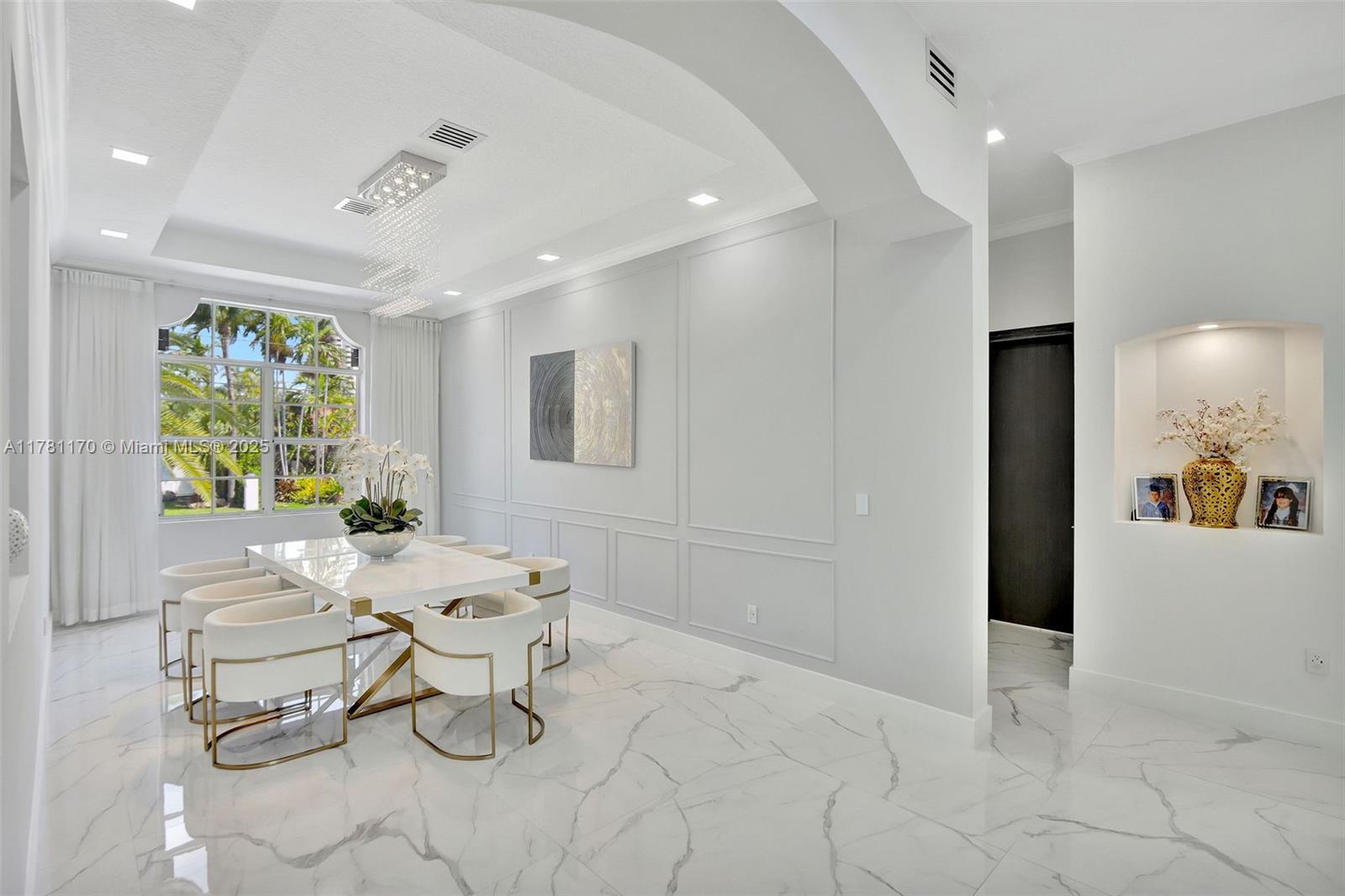 EASTERN SHORES 1ST ADDN - Residential