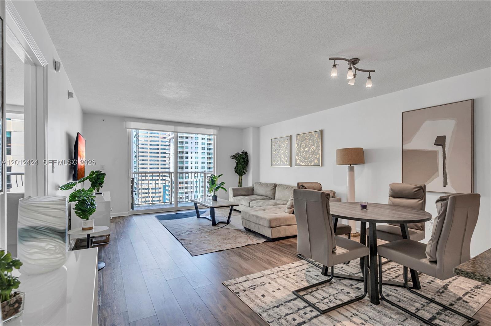 1200 Brickell Bay Dr 2304