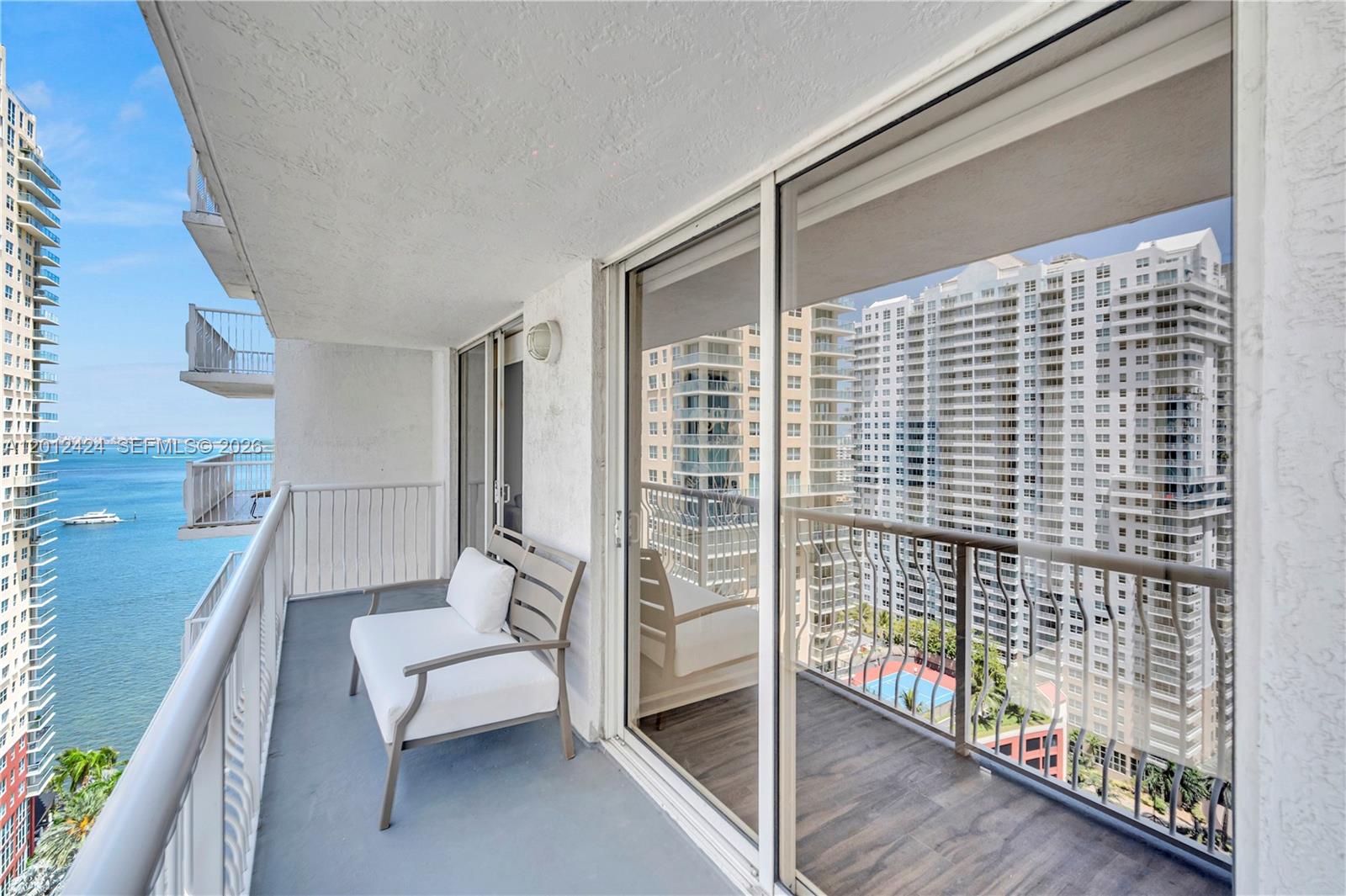 1200 Brickell Bay Dr 2304