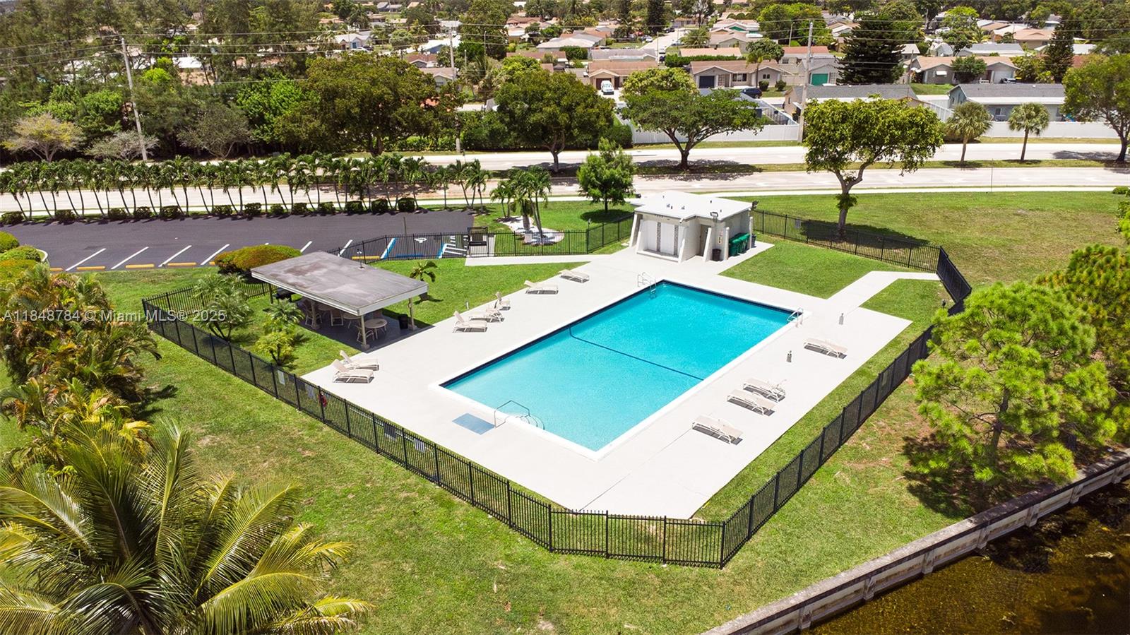 HEFTLER HOMES-TAMARAC - Residential