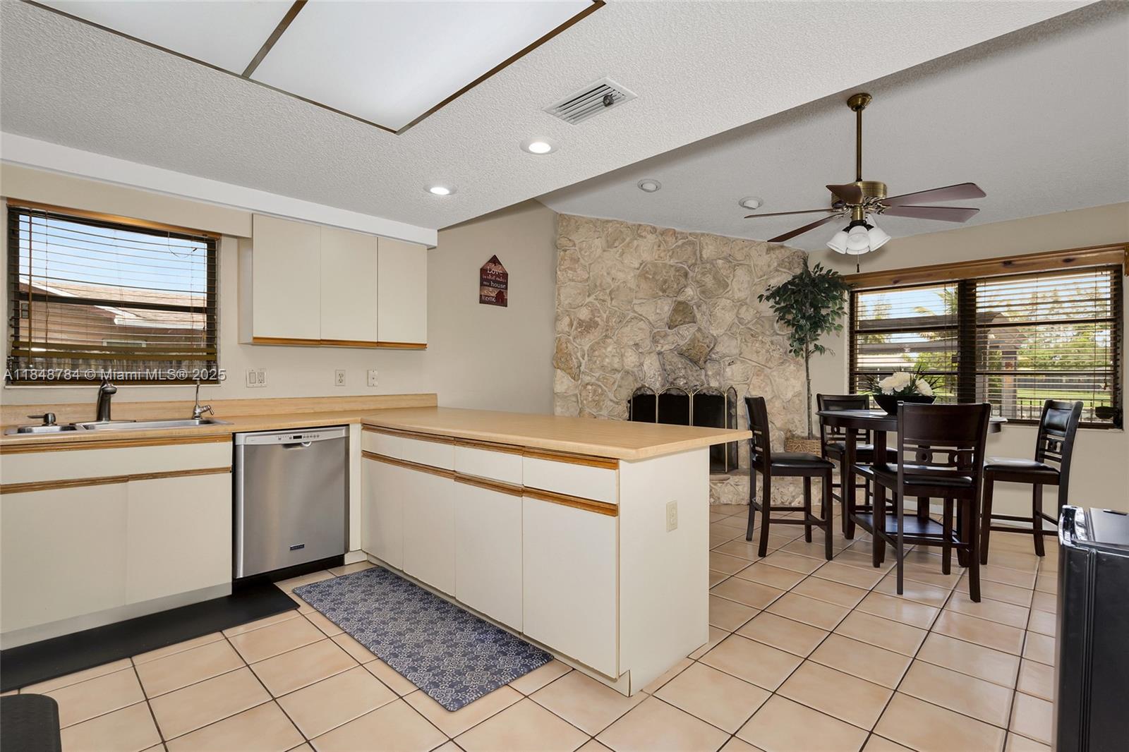 HEFTLER HOMES-TAMARAC - Residential