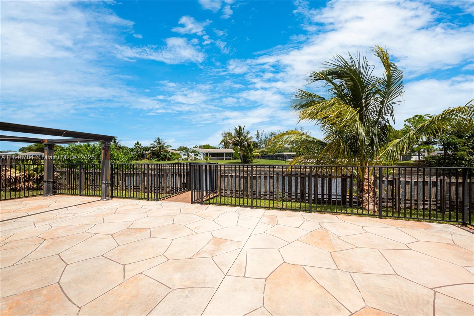 HEFTLER HOMES-TAMARAC - Residential