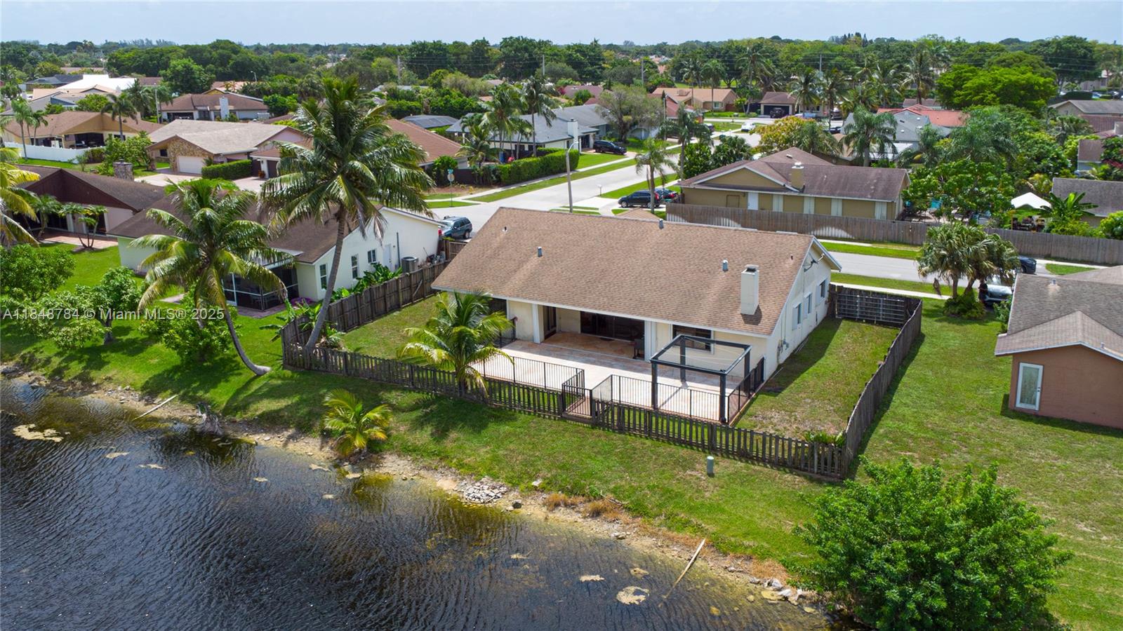 HEFTLER HOMES-TAMARAC - Residential