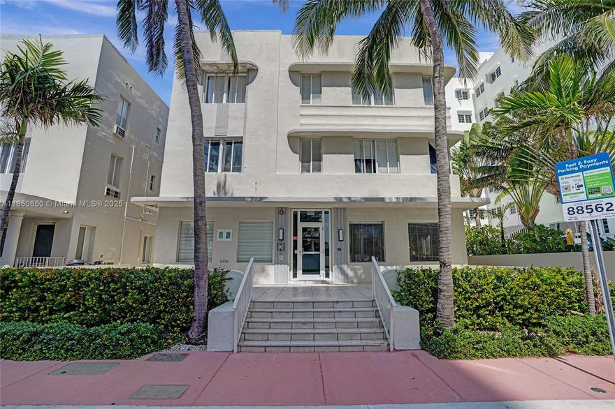 Ground-level studio condo just steps from the beach! Located in a prime Miami Beach location on Collins Avenue. Perfect as a pied-à-terre, vacation getaway, or investment property. Building allows short and long term rentals with no restrictions. Enjoy walking distance to the ocean, boardwalk, shops, and dining. Low-maintenance living in a boutique building with laundry on-site. Live where others vacation!