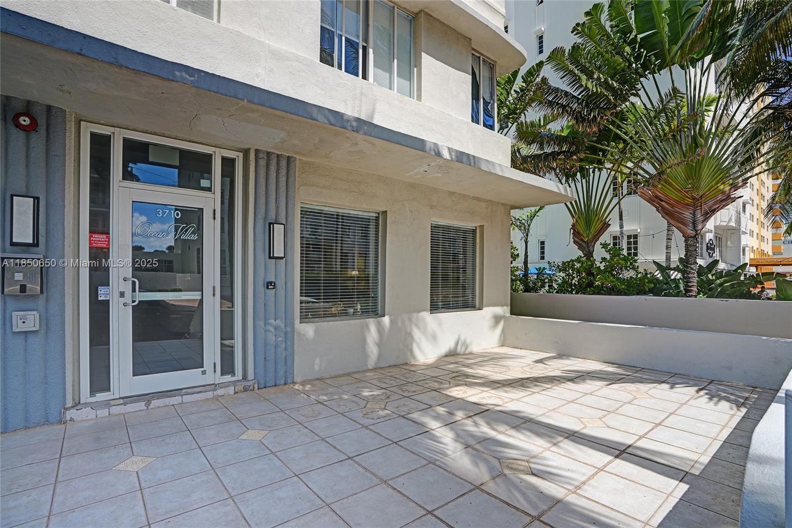 3710 Collins Ave N-100