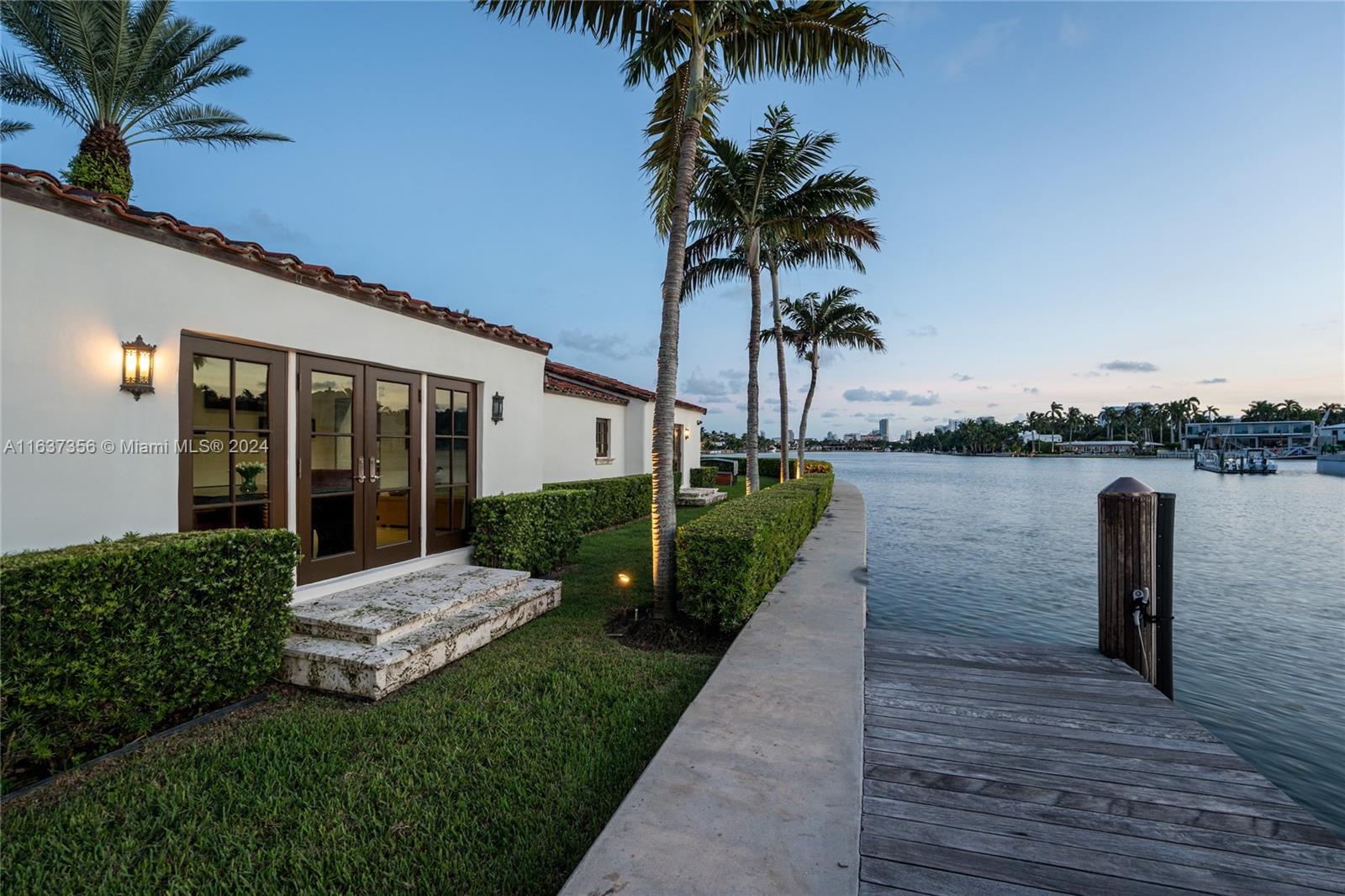 AMD PLAT OF SUNSET LAKE S - Residential