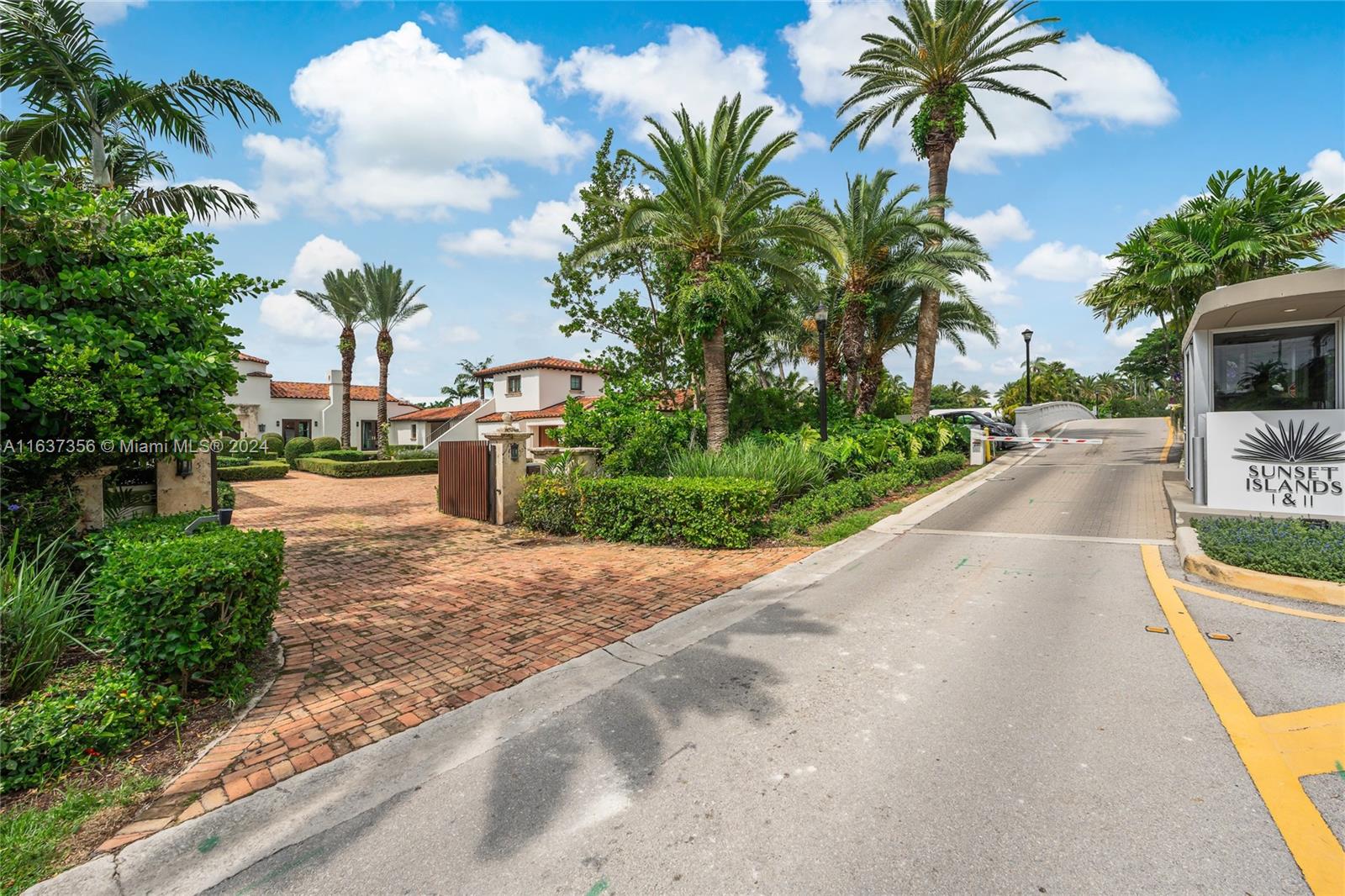 AMD PLAT OF SUNSET LAKE S - Residential