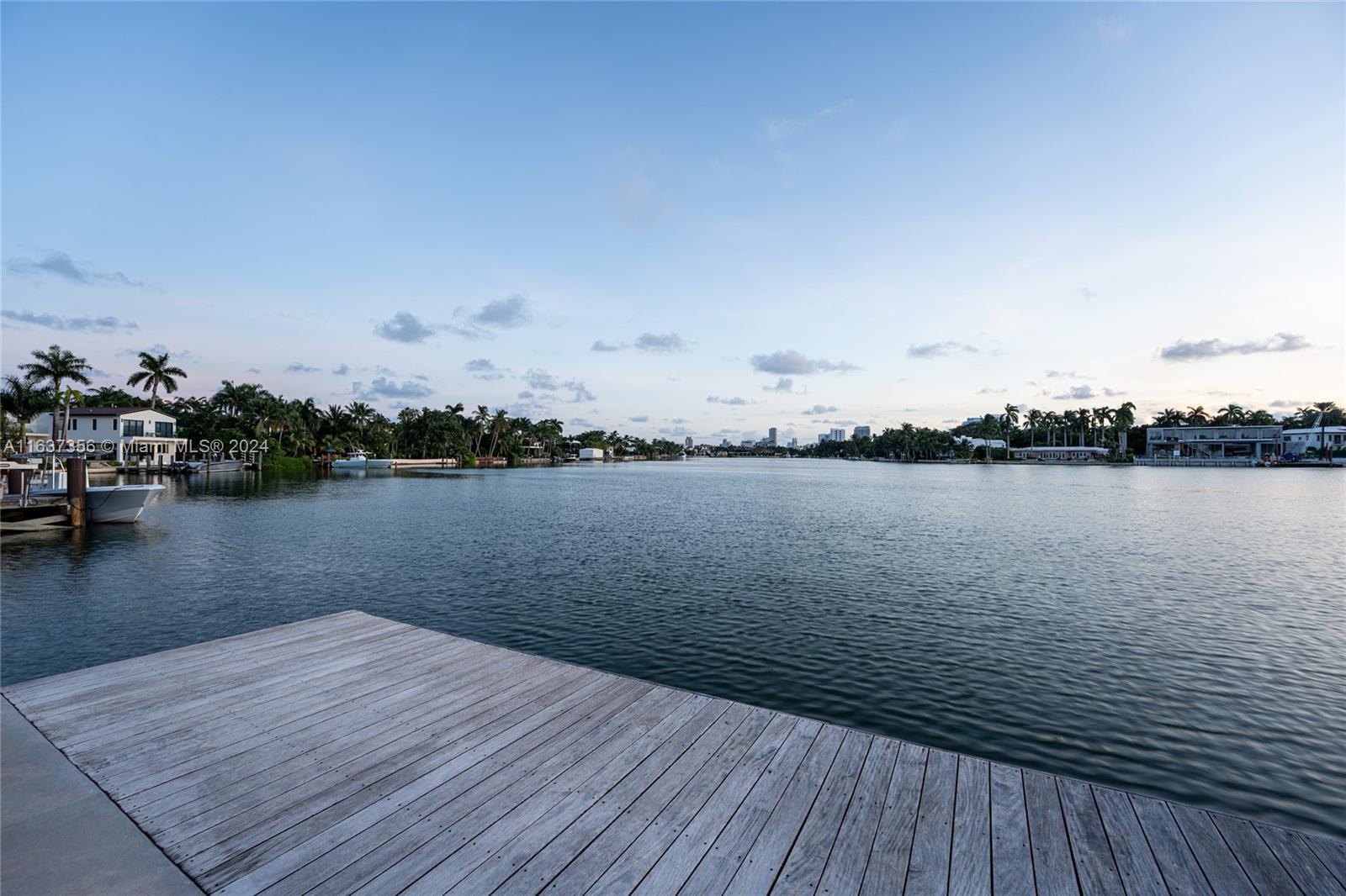 AMD PLAT OF SUNSET LAKE S - Residential