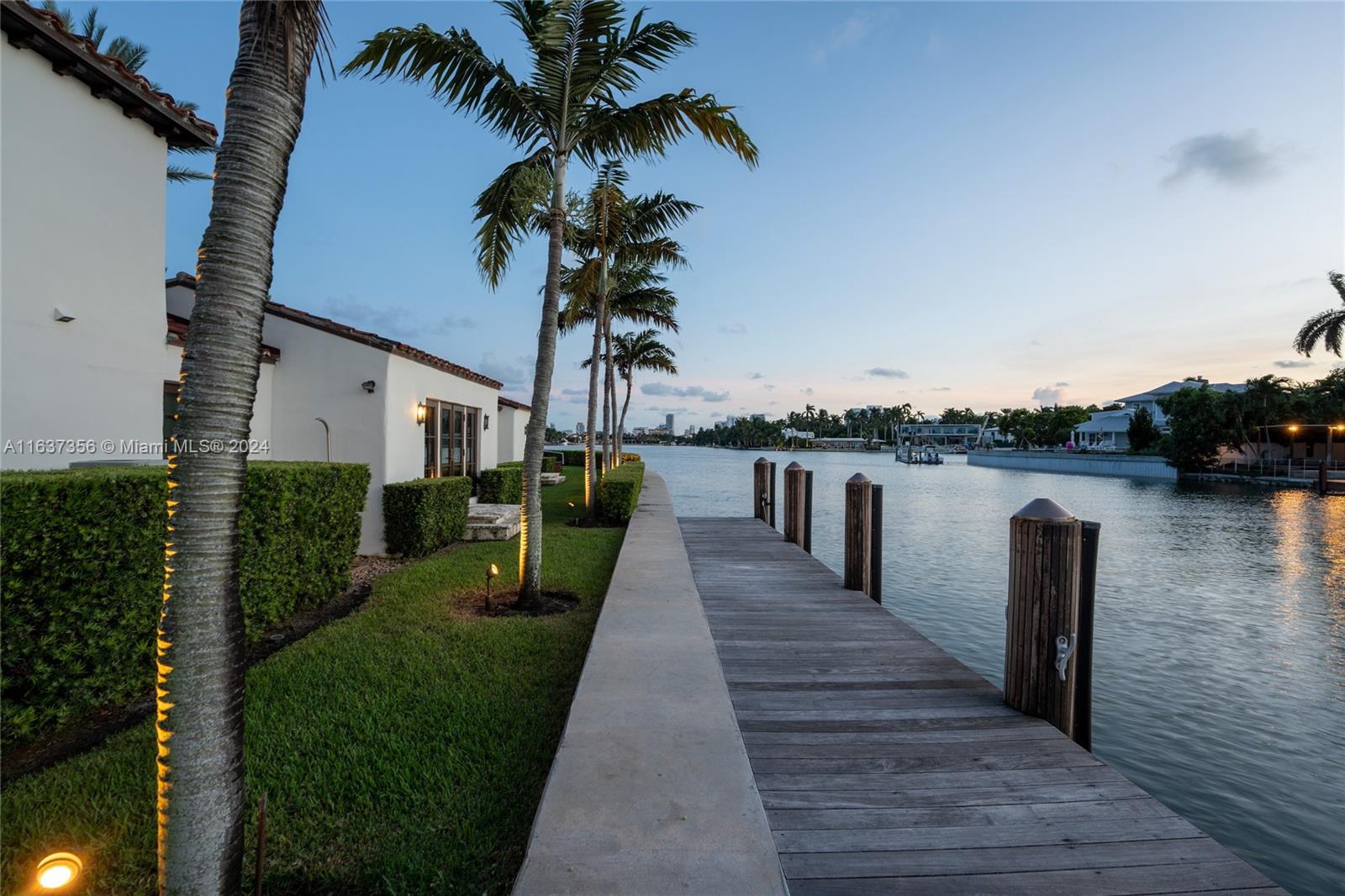 AMD PLAT OF SUNSET LAKE S - Residential