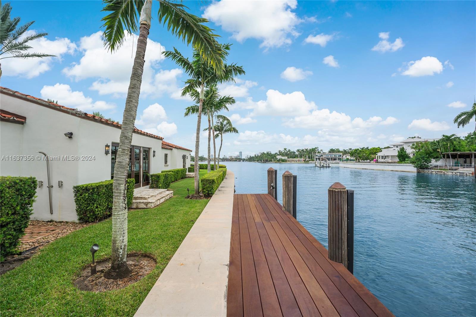 AMD PLAT OF SUNSET LAKE S - Residential
