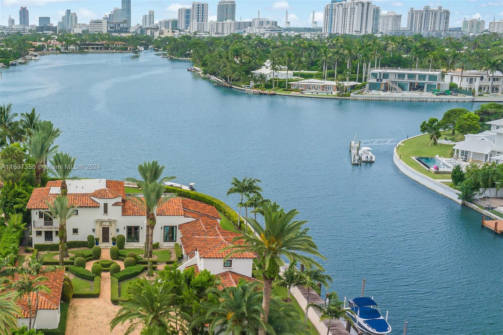 AMD PLAT OF SUNSET LAKE S - Residential