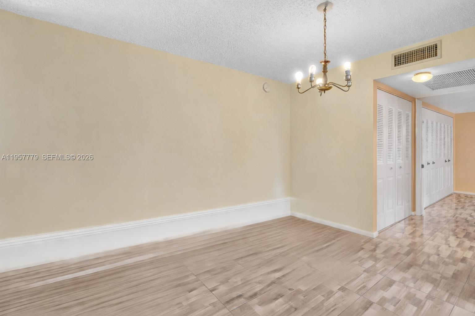 MARKHAM H CONDO - Residential