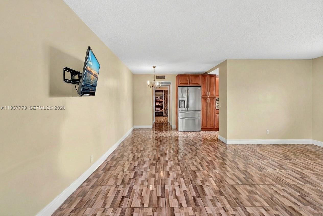 MARKHAM H CONDO - Residential