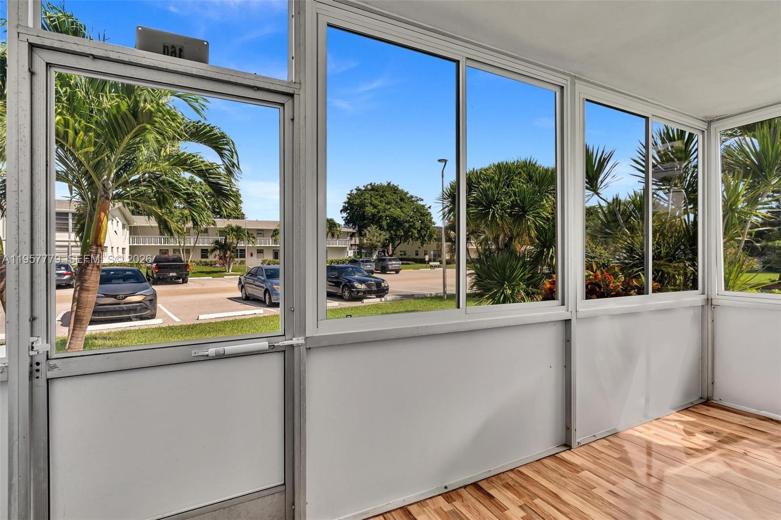 MARKHAM H CONDO - Residential