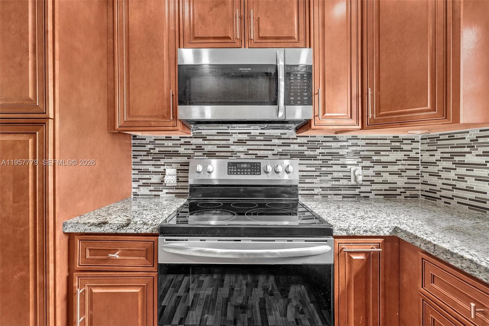 MARKHAM H CONDO - Residential