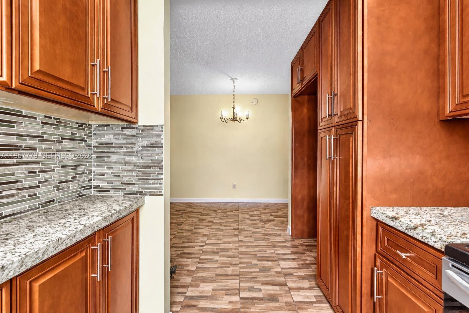 MARKHAM H CONDO - Residential