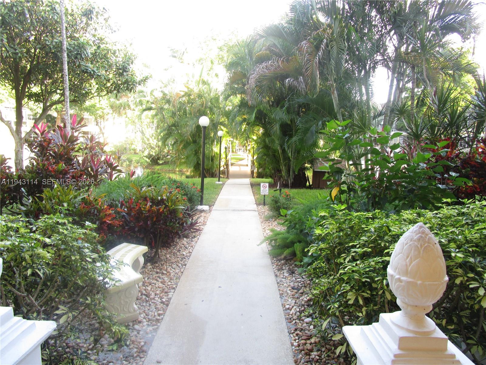 HAWAIIAN GARDENS - Residential