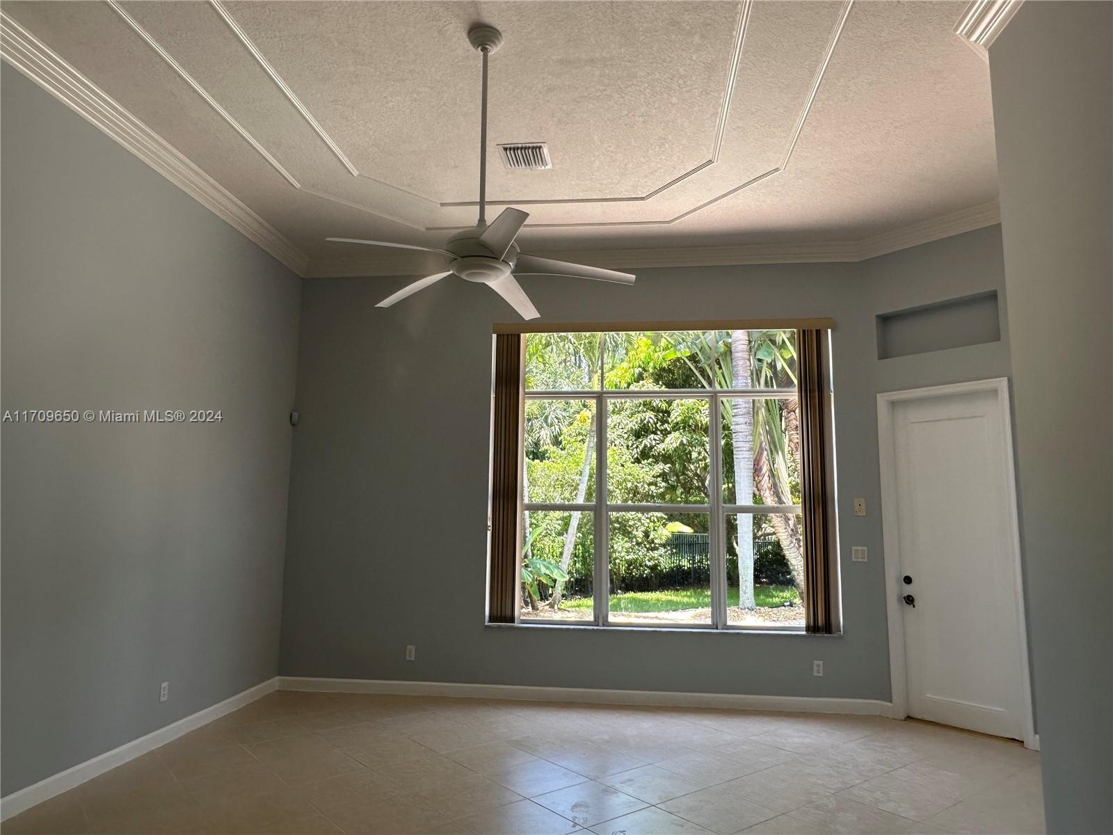 MIRASOL PAR 23 - Residential Lease