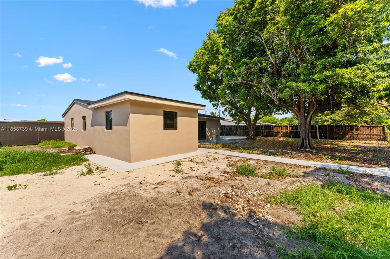 CAROL CITY 1 ST ADDN - Residential