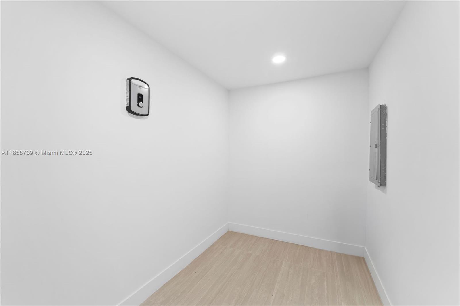 CAROL CITY 1 ST ADDN - Residential