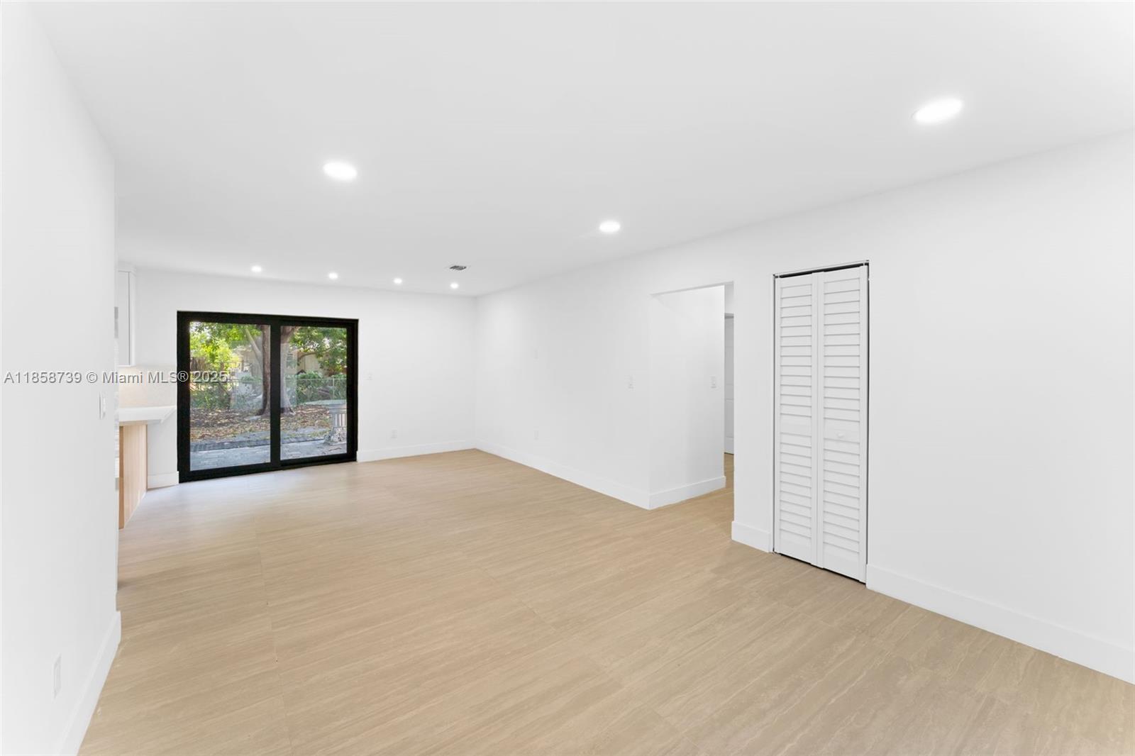 CAROL CITY 1 ST ADDN - Residential