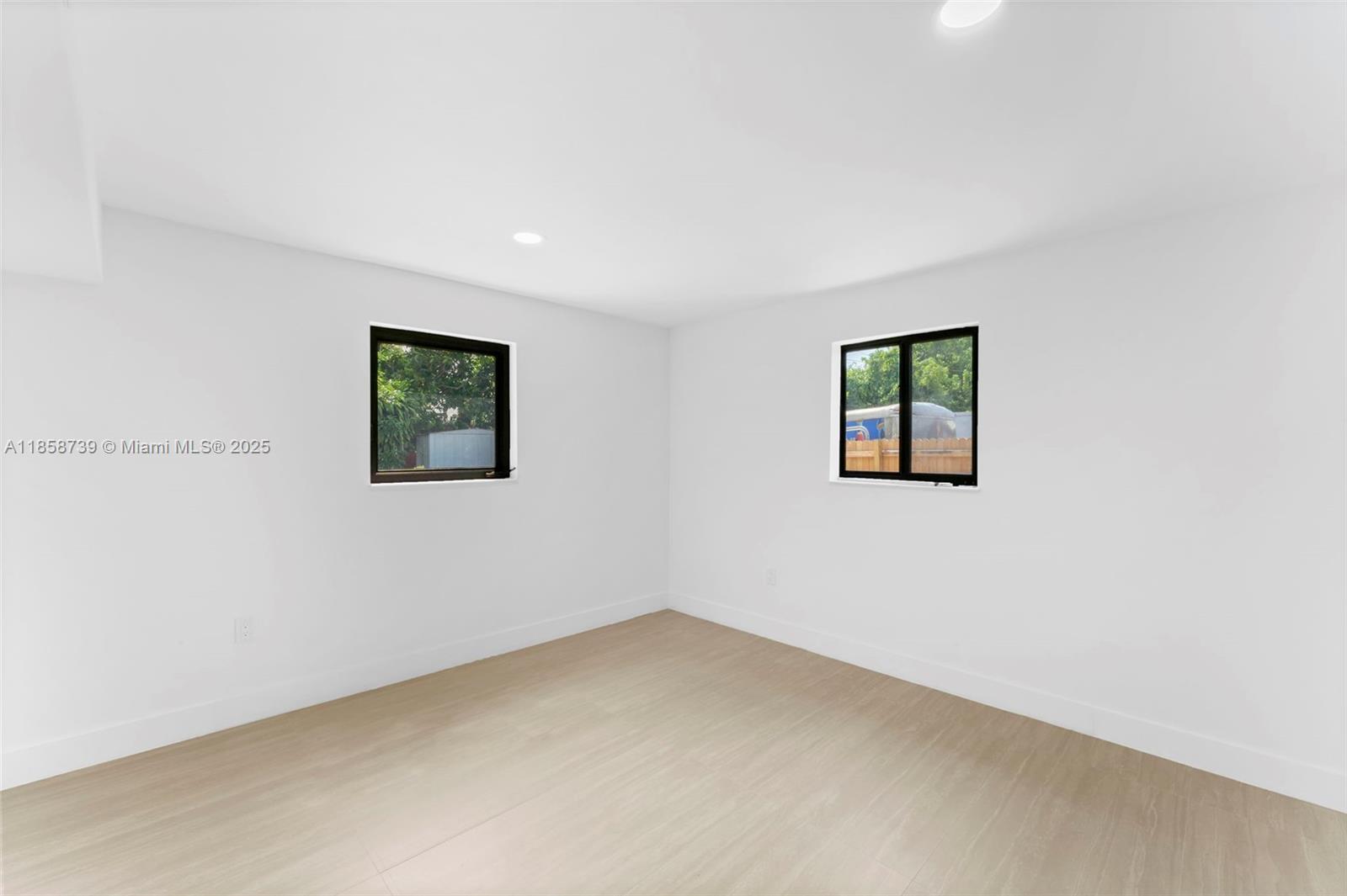 CAROL CITY 1 ST ADDN - Residential