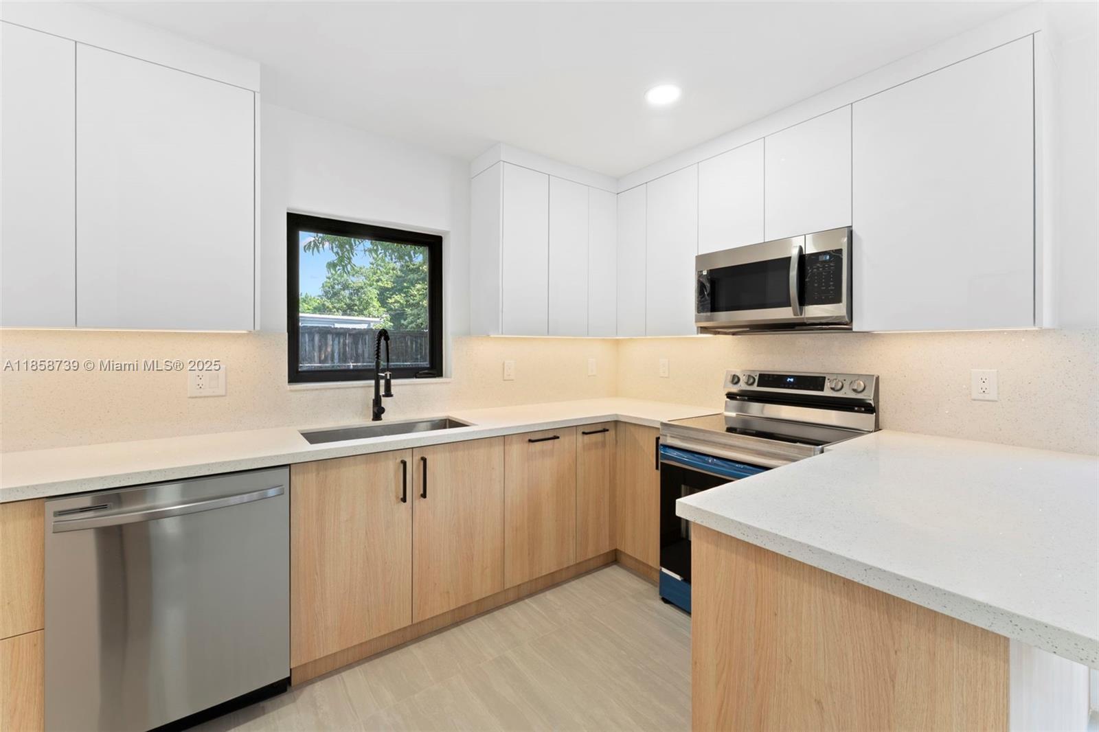 CAROL CITY 1 ST ADDN - Residential