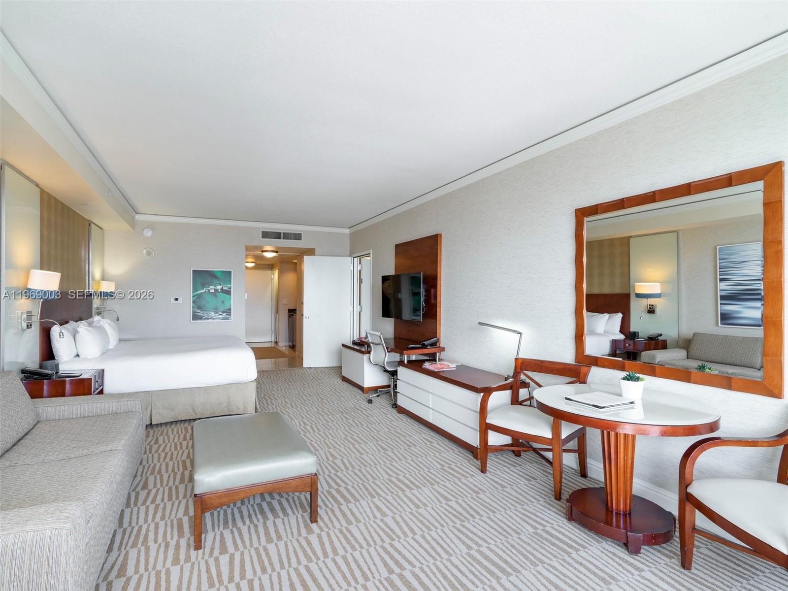 TRUMP INTERNATIONAL SONES - Residential