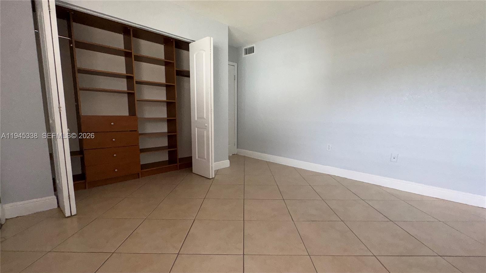 GALLOWOOD CONDO - Residential