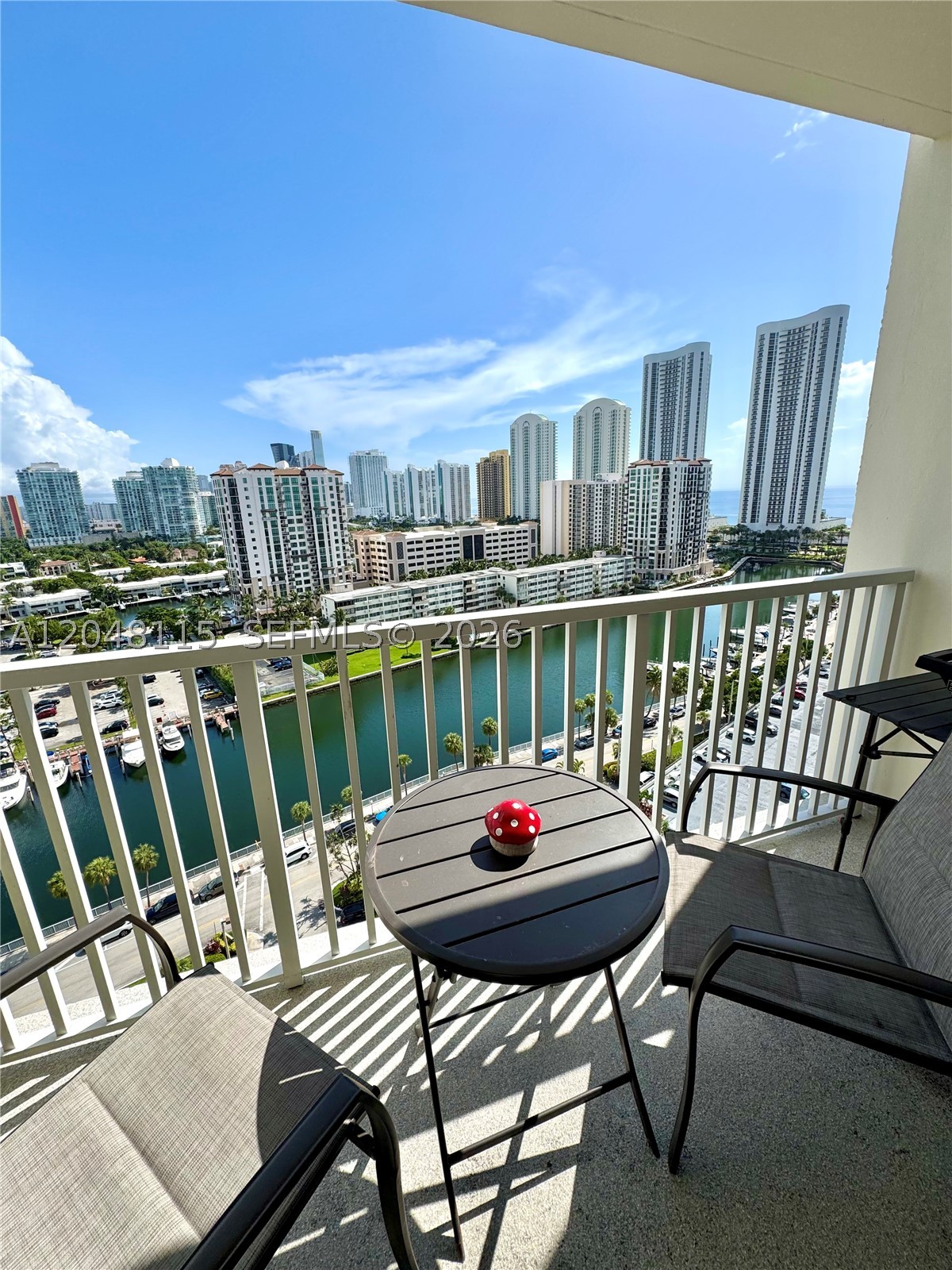 300 Bayview Dr 1603