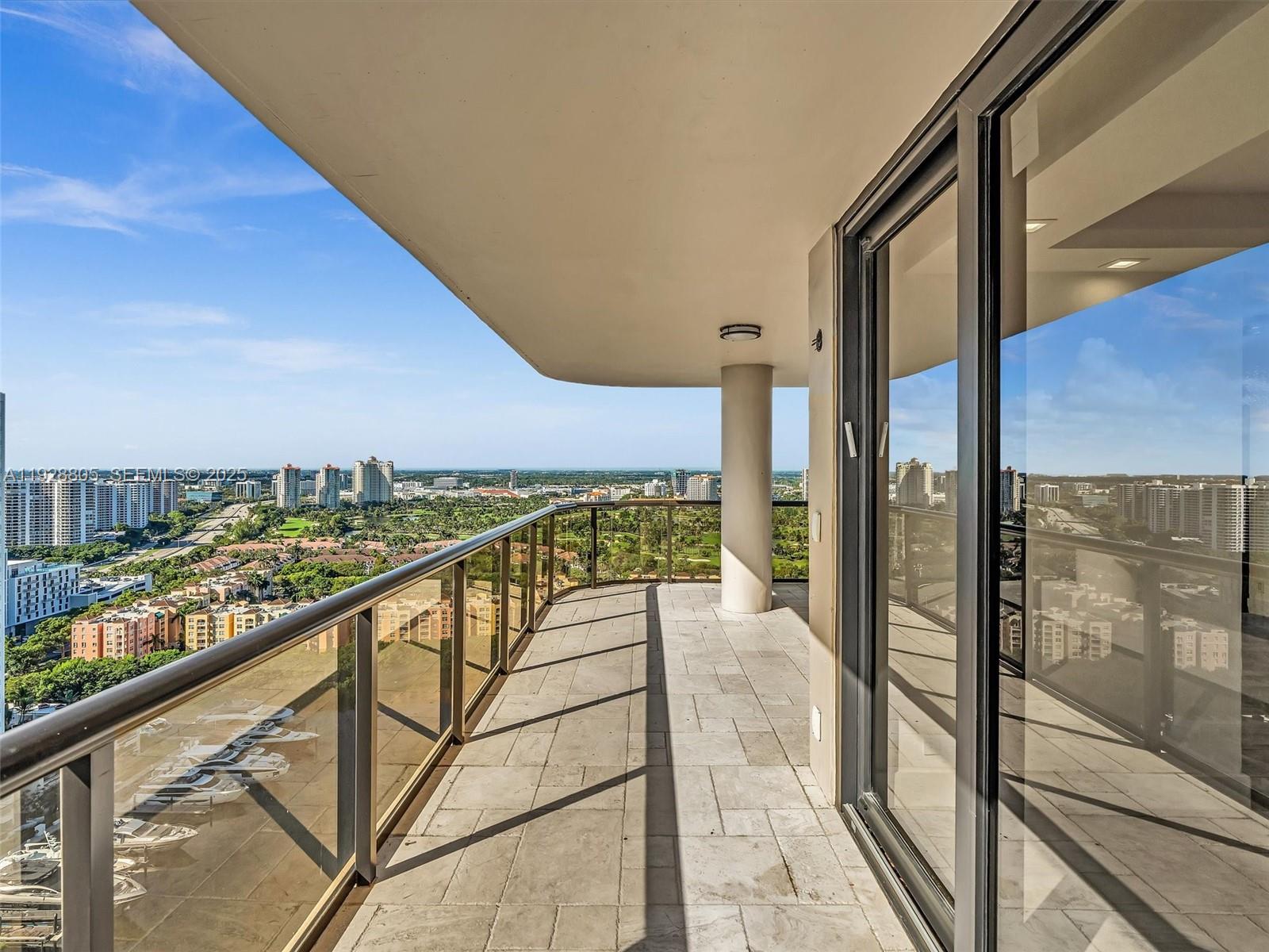 TURNBERRY ISLE SOUTH COND - Residential