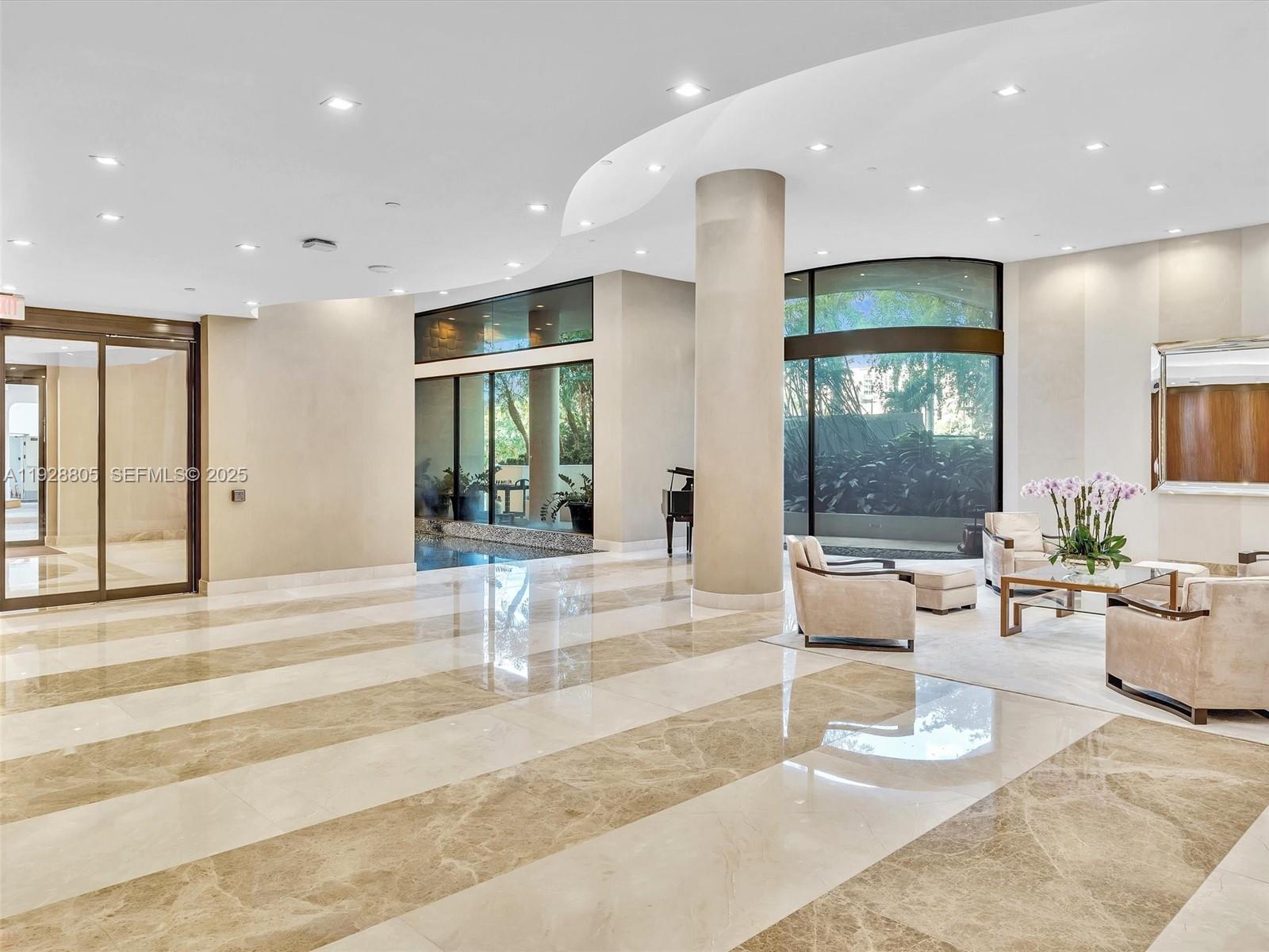 TURNBERRY ISLE SOUTH COND - Residential