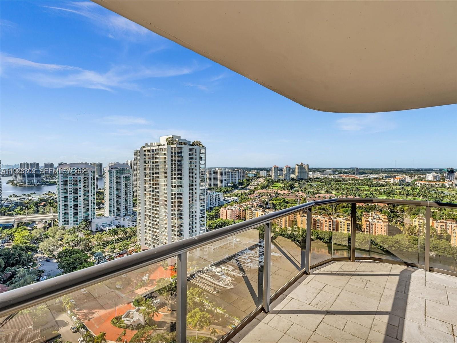 TURNBERRY ISLE SOUTH COND - Residential